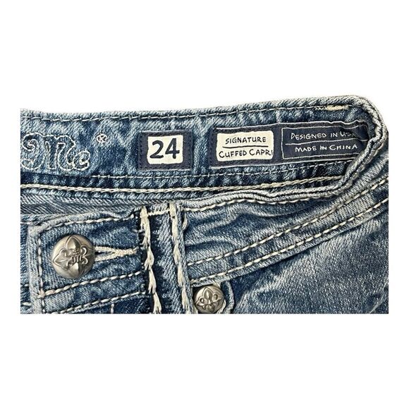 Miss Me Women's Signature Cuffed Capri Jeans Sz  24 Distressed Jeweled EUC - Picture 4 of 7